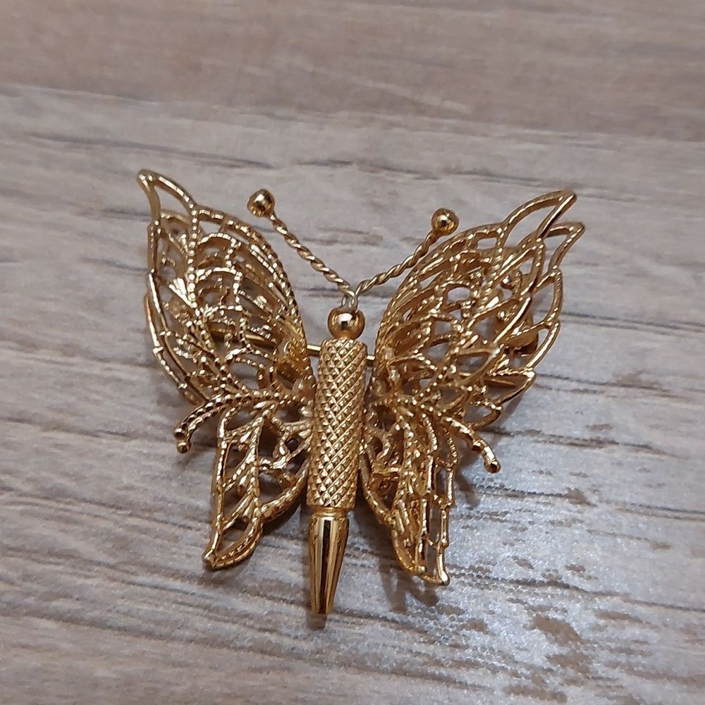 Vintage Monet Gold Tone 3D Filigree Butterfly Brooch Pin